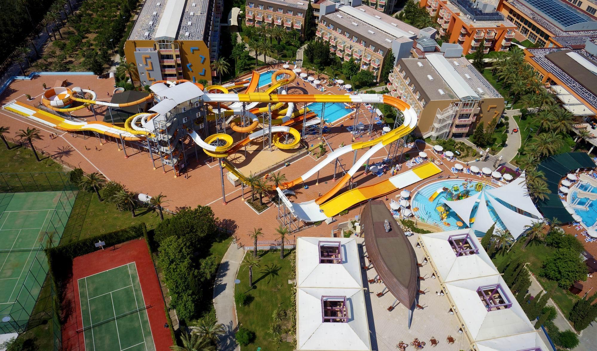 Hotel Aqi Pegasos World Side