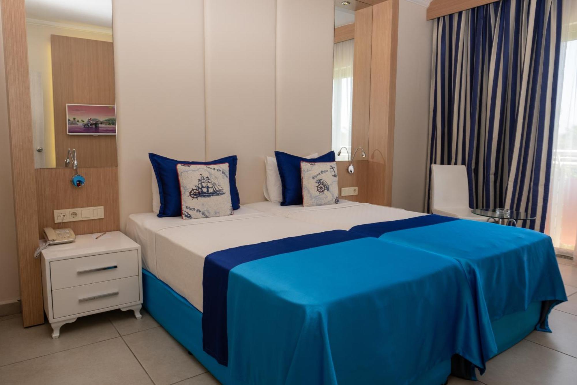 Aqi Pegasos World Hotel